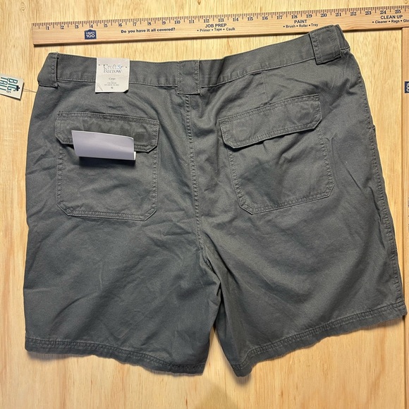 NWT Men's Croft & Barrow Side-Elastic 7.5-inch Gray Cargo Shorts 46W - Picture 2 of 7
